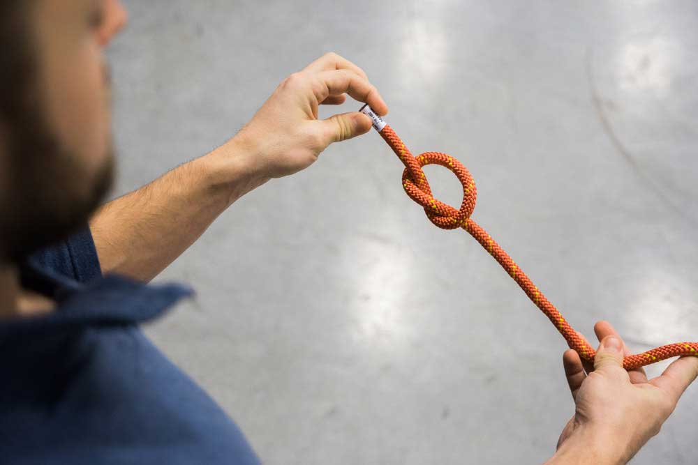 Overhand Knot Gravitec Systems Inc.