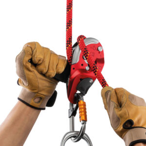 PETZL I'D L Self-Braking Descender with Anti-Panic Function for Rescue - Image 4
